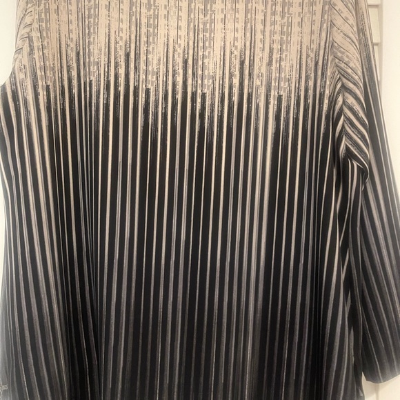 Alfani 16W womens striated ombré blouse - Picture 2 of 3